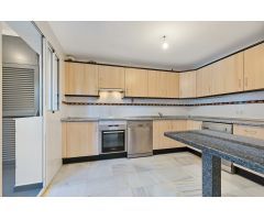 Venta de Adosado en Estepona 