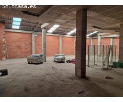 Local comercial de 357 m2 en la Pobla de Vallbona