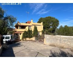 Estupendo y espacioso chalet con 6 dormitorios a 5 km de Lliria con muy buenas vistas