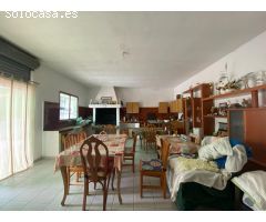 GRAN CHALET CON MUCHAS POSIBILIDADES