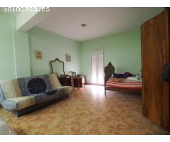 Casa céntrica en Lliria, zona de San Francisco, con 7 dormitorios y 200 m² de superficie