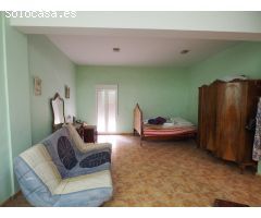 Casa céntrica en Lliria, zona de San Francisco, con 7 dormitorios y 200 m² de superficie