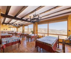 Chalet en plena naturaleza, vistas panorámicas, con Restaurante y Alojamiento Rural Activo