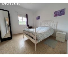 Chalet-Finca con Piscina, Energía Solar y Parcela de 10.120 m² con Vistas a la Montaña