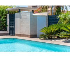 Se vende moderna villa 3 dormitorios 3 baños con parking, piscina privada a 3 minutos de la playa!!!