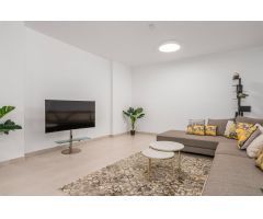 Se vende moderna villa 3 dormitorios 3 baños con parking, piscina privada a 3 minutos de la playa!!!