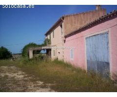 Posesion mallorquina con elementos historicos