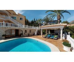 Increíble Villa de Lujo en Maryvilla