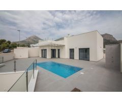 Chalet independiente en venta en Polop