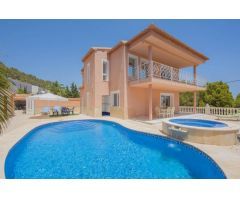 Chalet en Venta en Calpe, Alicante