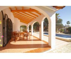 Chalet en Venta en Benissa, Alicante