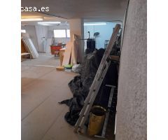 Local comercial ideal para  REFORMAR PARA VIVIENDA o UN MAGNIFICO NEGOCIO.  76.500 EUROS.