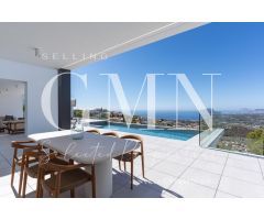 exclusiva Villa con Increíbles Vistas al Mar en Cumbre del Sol