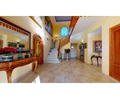Estupendo chalet privado sobre promontorio con vistas panorámicas a los 4 puntos cardinales