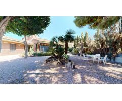 Chalet con licencia turística en Playa de San Juan a 100 mts del Colegio Europeo