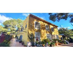 Singular Hotel Rural en venta con licencia turística activa en Petrer a tan sólo 30 km de Alicante.