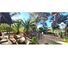 Singular Hotel Rural en venta con licencia turística activa en Petrer a tan sólo 30 km de Alicante.