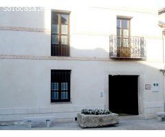Casa en Venta en Torrelaguna: Ideal para Inversores
