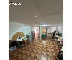 PRECIOSA VIVIENDA Y GIGANTESCO BAJO