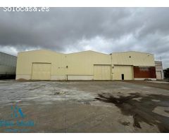 Nave industrial en Venta en Camarma de Esteruelas, Madrid