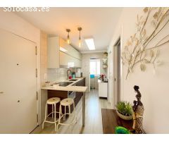 Precioso piso con diseño moderno y detalles retro ubicado a 80 metros de la Playa Levante