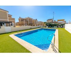PRECIOSA CASA UNIFAMILIAR EN SAN MIGUEL DE SALINAS CON VISTAS PANORAMICAS