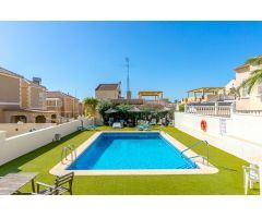 PRECIOSA CASA UNIFAMILIAR EN SAN MIGUEL DE SALINAS CON VISTAS PANORAMICAS