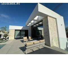 Chalet en Venta en Rojales, Alicante