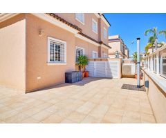 Bungalo planta baja con 2 terrazas