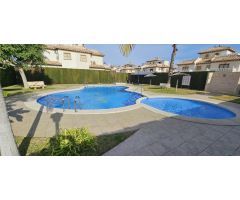 Lomas de Cabo Roig, planta baja, con parcela de 180 metros.