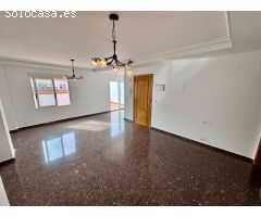 Ático dúplex con dos terrazas y piscina comunitaria en Paiporta
