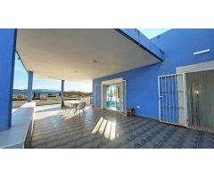 Casa de campo con piscina a la venta en La Romana (Alicante)