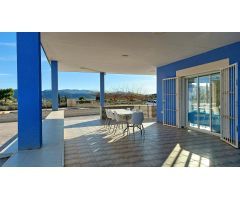 Casa de campo con piscina a la venta en La Romana (Alicante)