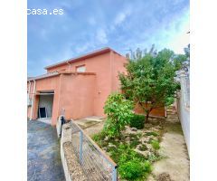 Chalet adosado en venta en calle Anos