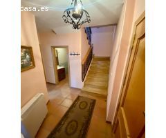 Chalet adosado en venta en calle Parada