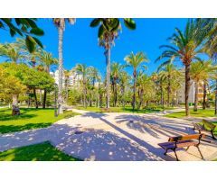 El Palmeral! Apartamento completamente reformado con vistas frontales al mar en urbanización privada