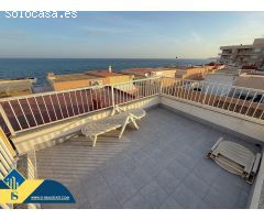 Exclusivo ático duplex completamente reformado + Amplio solarium con vistas al mar