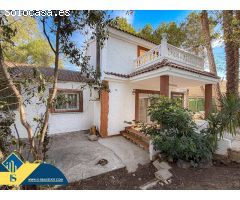 Fantastica Villa rustica y vanguardista con piscina privada y enorme parcela