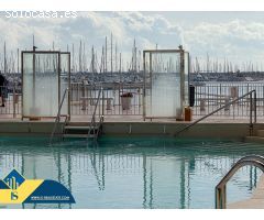 Primera linea! Amplio apartamento con gran terraza y vistas al mar + Piscina comunitaria
