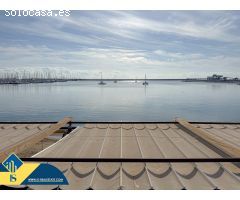 Primera linea! Amplio apartamento con gran terraza y vistas al mar + Piscina comunitaria