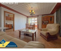 Primera linea! Amplio apartamento con gran terraza y vistas al mar + Piscina comunitaria