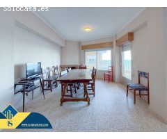 Primera Linea! Gigantesco apartamento completamente exterior , con 2 amplias terrazas