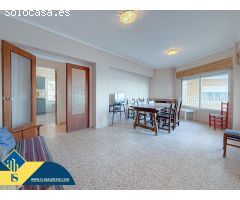 Primera Linea! Gigantesco apartamento completamente exterior , con 2 amplias terrazas