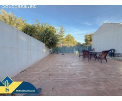 Oportunidad! Magnifico chalet en planta baja con gigantesca parcela y amplio solarium