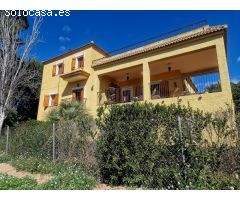 Casa  Amplia  Totalmente Independiente con Terreno!