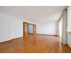 Apartamento reformado con vistas al Mar.