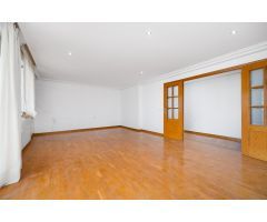 Apartamento reformado con vistas al Mar.