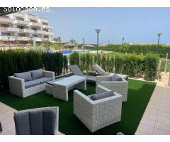 Apartamento en PLanta Baja con Piscina Comunitaria y zona Ajardinada!