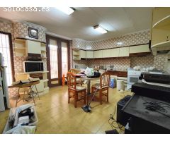 Amplio Piso en Ramon Gallud con posibilidad de convertir en 3 apartamentos
