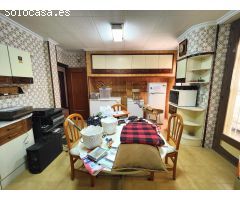 Amplio Piso en Ramon Gallud con posibilidad de convertir en 3 apartamentos